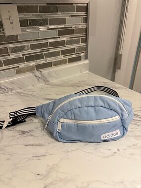 Adidas Core Waist Pack Fanny pack glow blue